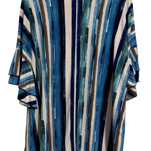 V-NECKLINE TOP  w/FLUTTER SLEEVE PLUS 18/20       #T - Picture 3 of 7